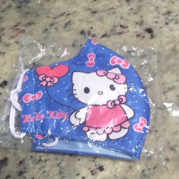 GIRLS HELLO KITTY FACE MASK 🎭 - Picture 2 of 2